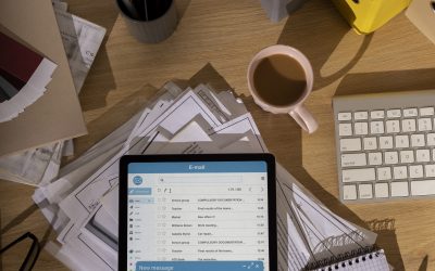Traducción jurada digital vs en papel: cuál aceptan realmente